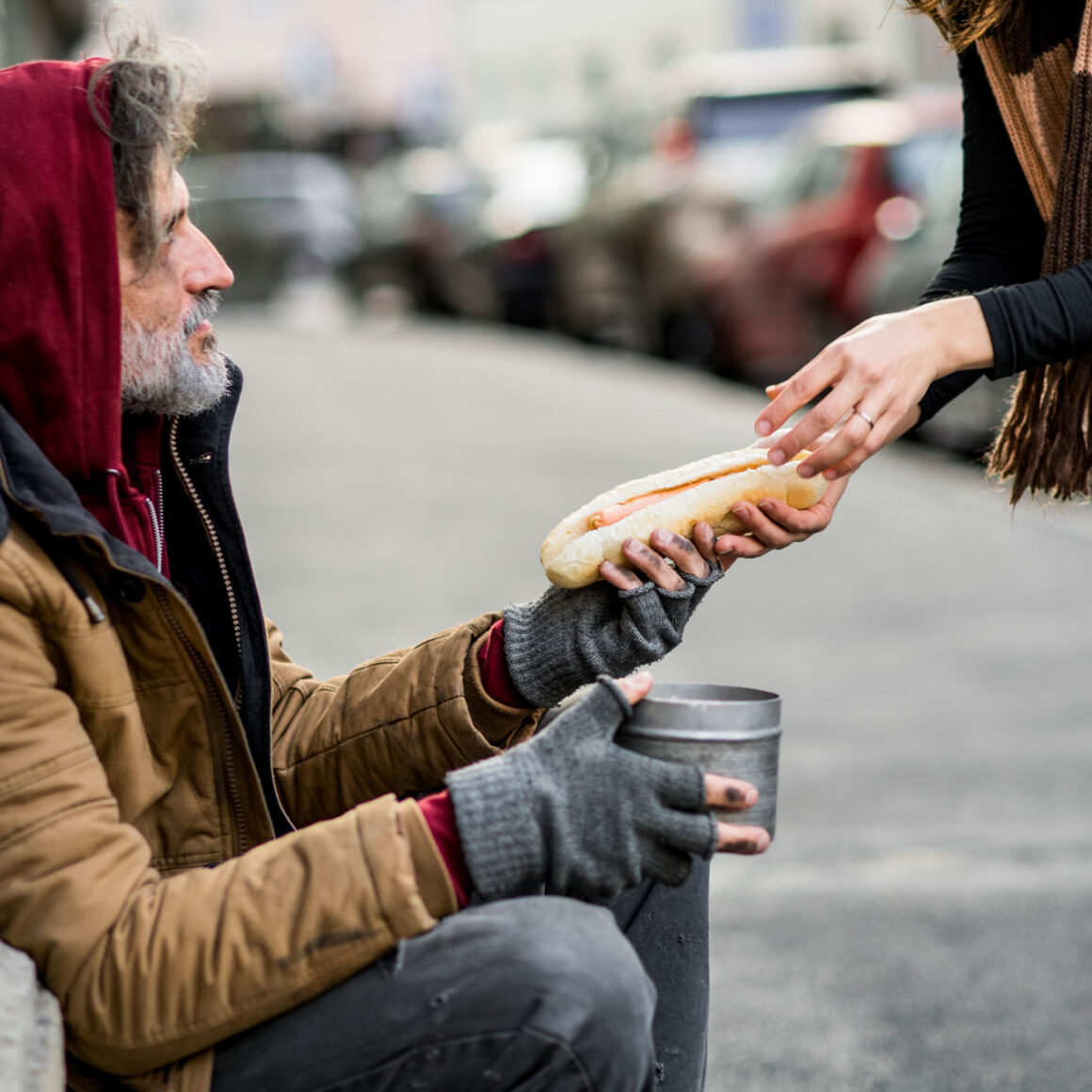 Becky-Lennox-Feeding-Homeless